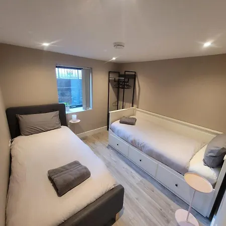 Quiet Basement Flat Near Train Station & Centre Apartman Bristol